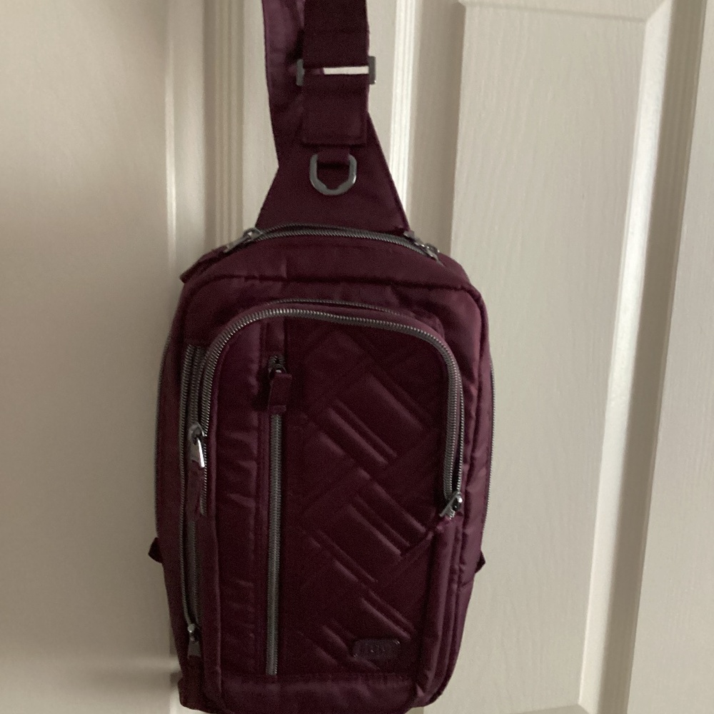 Lug Tailback sling bag